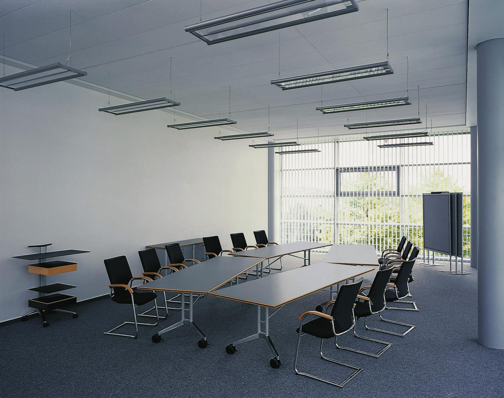 MODUS COMPACT by Wilkhahn 024